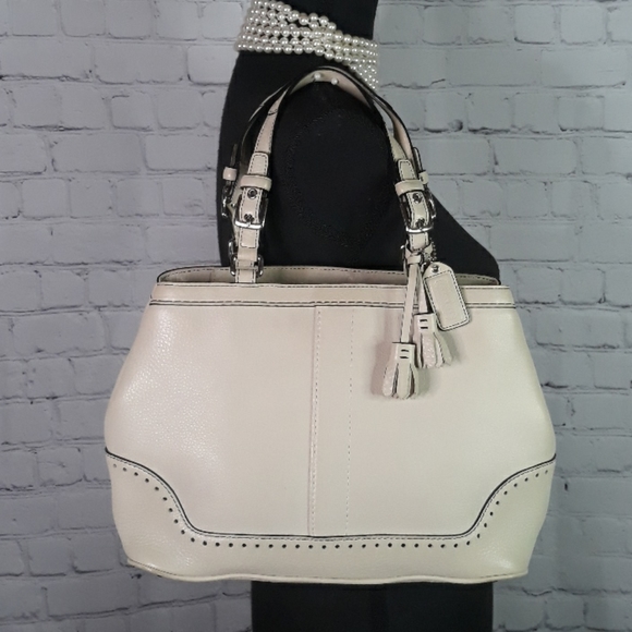 Coach Handbags - 🔥Coach Hampton Penelope W/Wristlet